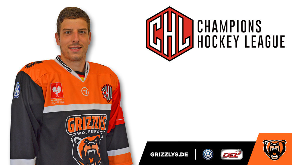 Armin Wurm präsentiert das offizielle Trikot der Grizzlys für die Champions Hockey League.
