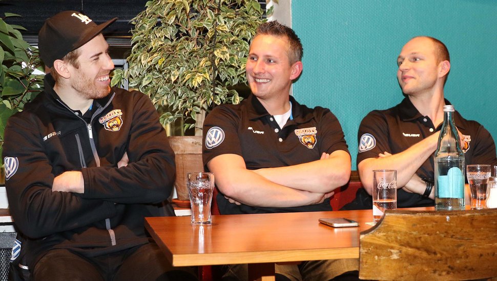 Björn Krupp, Christopher Gerlach und Sebastian Furchner beantworteten viele Fragen der sehr interessierten Fans. 