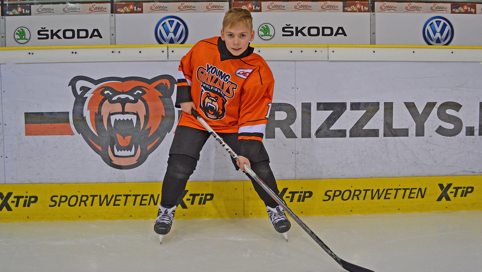 Optisch mehr als ansprechend: Die neuen Jerseys der Young Grizzlys Wolfsburg.