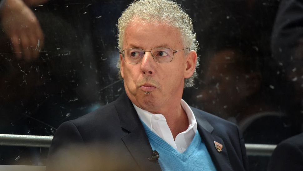 Grizzlys-Sportdirektor und Geschäftsführer Karl-Heinz Fliegauf erwartet eine Antwort. Bild: City-Press.