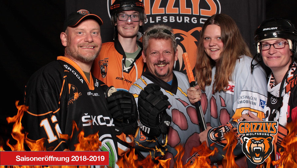 Sichtlich viel Spaß hatten die Fans nicht nur bei der Fotobox von Sahnefoto. 