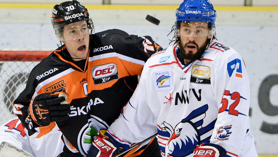 Noch viermal gehen die Grizzlys um Kapitän Tyler Haskins im Januar in der Eis Arena auf Punkt- und Torejagd. Bild: Citypress24.