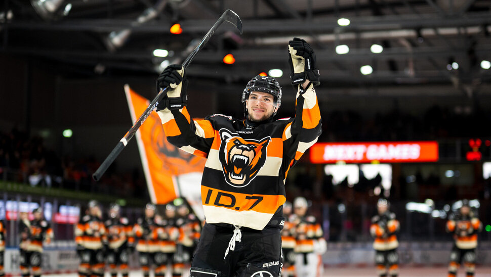News: Grizzlys verlängern den Vertrag mit Julius Ramoser