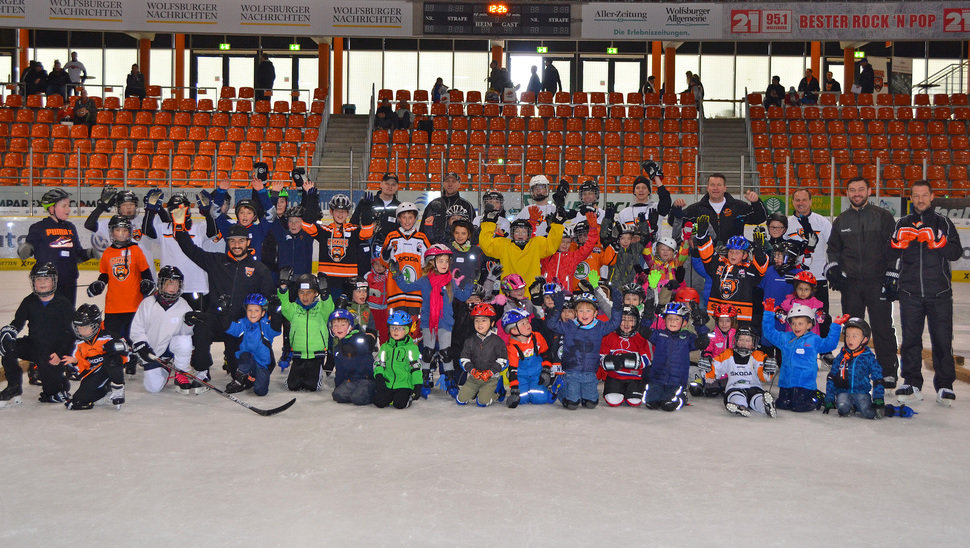 Die Grizzlys Wolfsburg veranstalteten den zweiten KIDS HOCKEY DAY der Club-Historie. 150 Kinder folgten der Einladung.