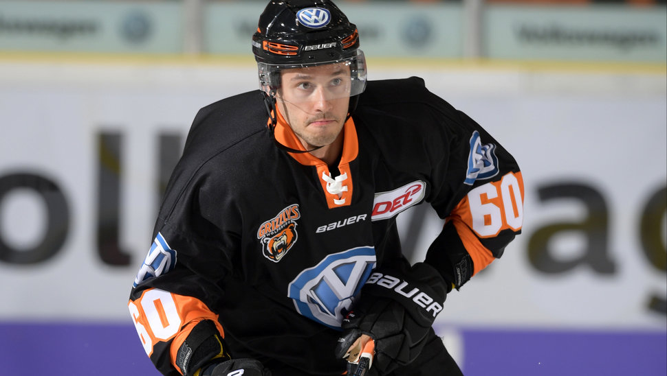 Philip Riefers traf zuletzt in Ingolstadt. Heute Abend trifft er mit seinen Teamkollegen auf den EC Red Bull Salzburg. Bild: City-Press.