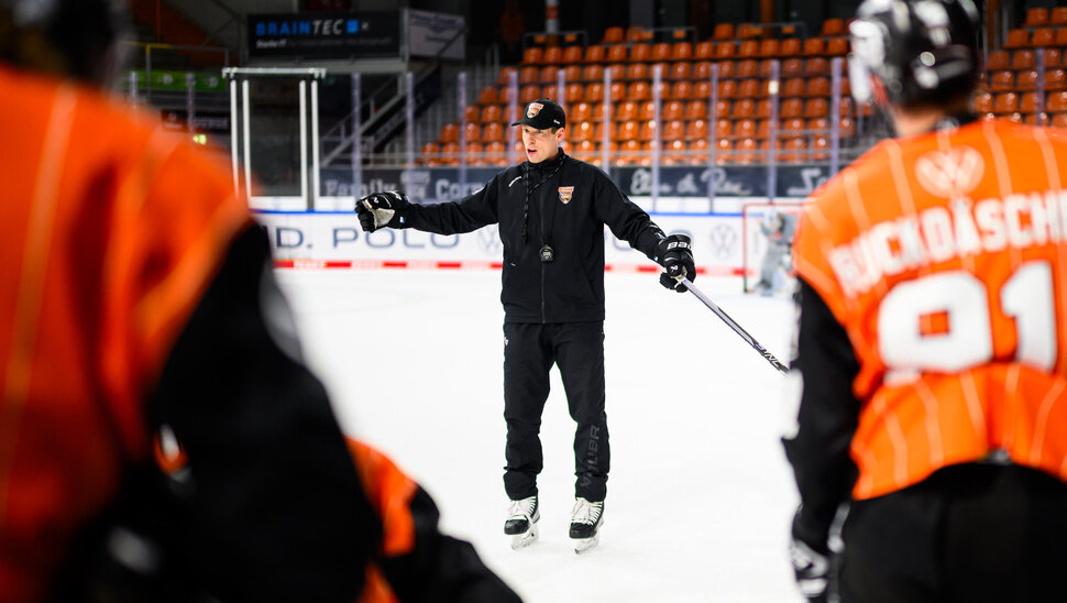 News-Slider: Endlich: Die Grizzlys kämpfen wieder um Punkte