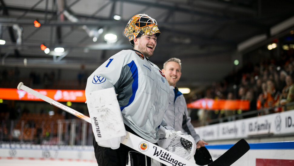 News: Dustin Strahlmeier verlängert bei den Grizzlys langfristig