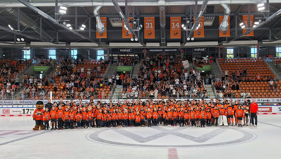 News: 800 Fans beim Grizzlys Hockey Day