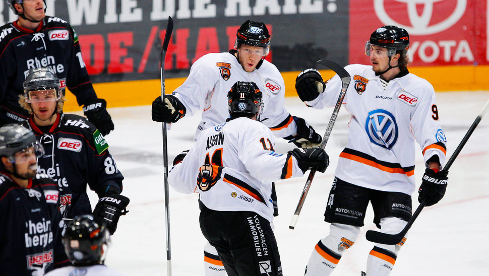 Die Grizzlys konnten das erste Spiel in Köln mit 3:2 für sich entscheiden.