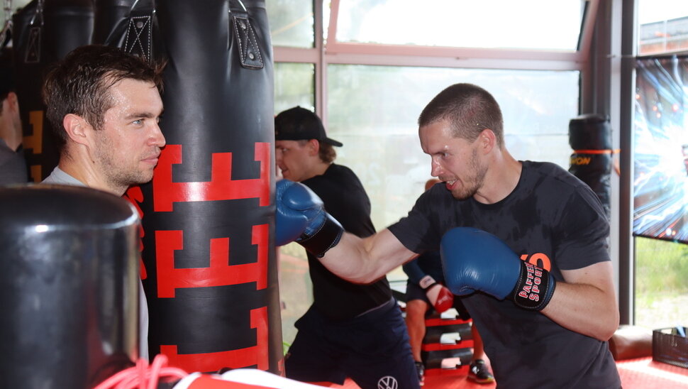 News: Fleißige Grizzlys arbeiten beim Boxtraining