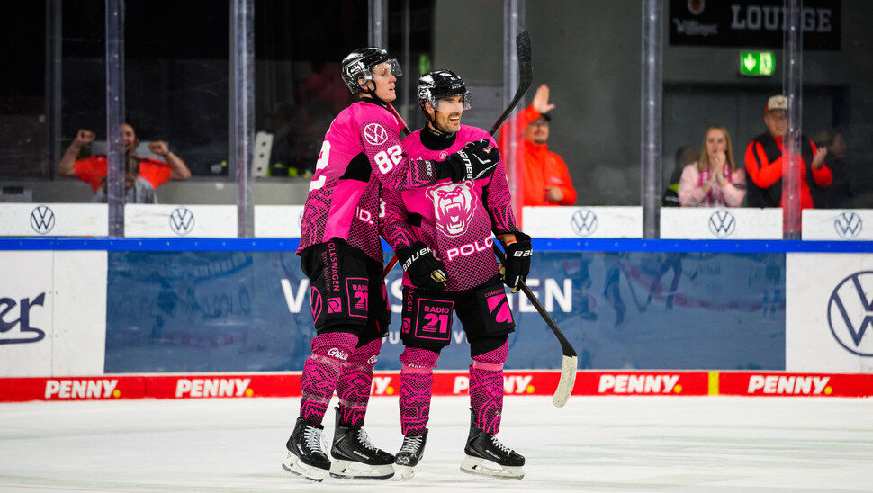 News-Slider: Grizzlys behalten zwei Punkte in der Eis Arena