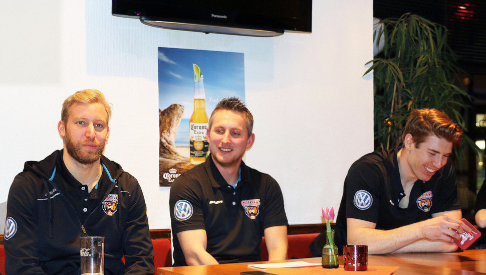 Felix Brückmann, Christopher Gerlach und Björn Krupp beantworteten viele Fragen rund um die Grizzlys.