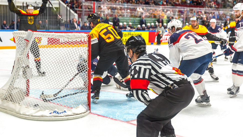 Die deutsche Eishockey-Nationalmannschaft kann erstmals seit 2011 wieder ein WM-Viertelfinale erreichen.