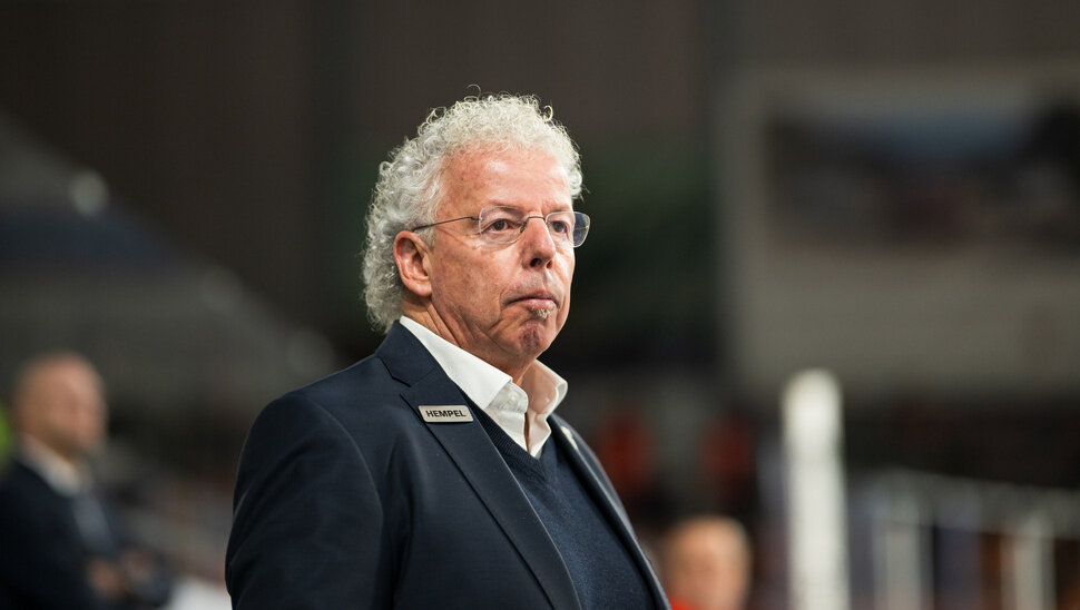 News-Slider: Auf Scouting-Tour: Charly Fliegauf im Interview