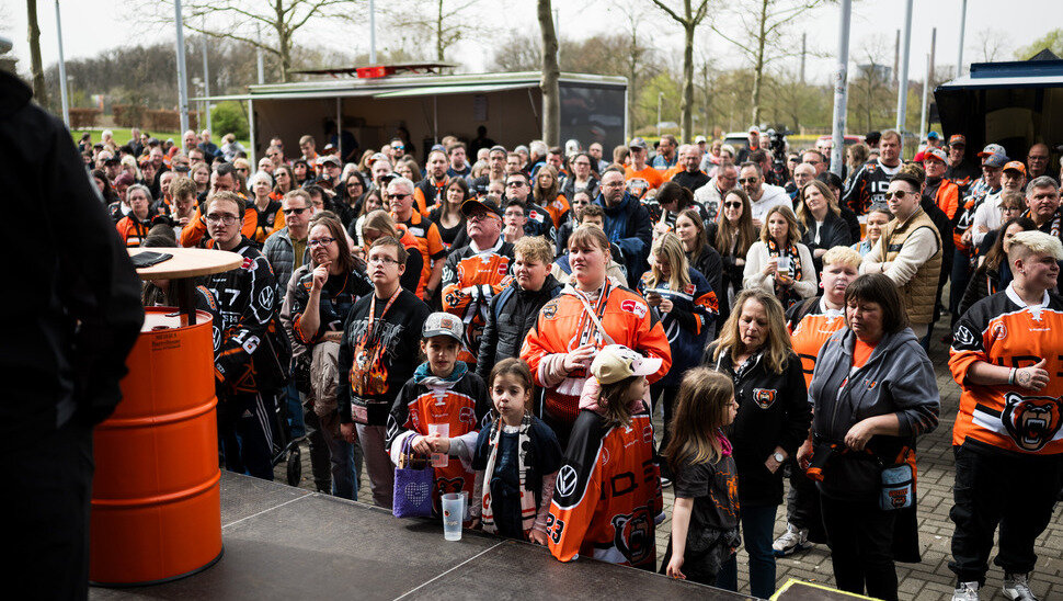 News-Slider: Abschiede, Live-Versteigerung und mehr