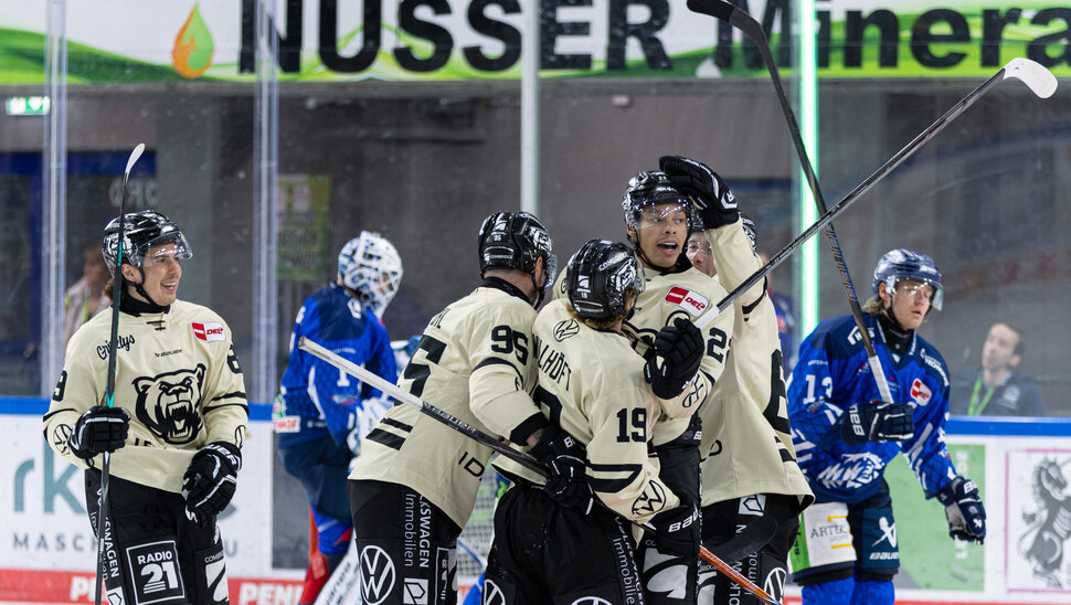 News-Slider: Grizzlys gewinnen den Gäubodencup
