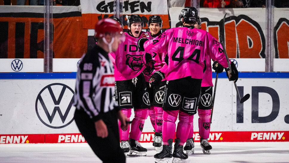 News: Shutout für Strahlmeier - Heimsieg für die Grizzlys