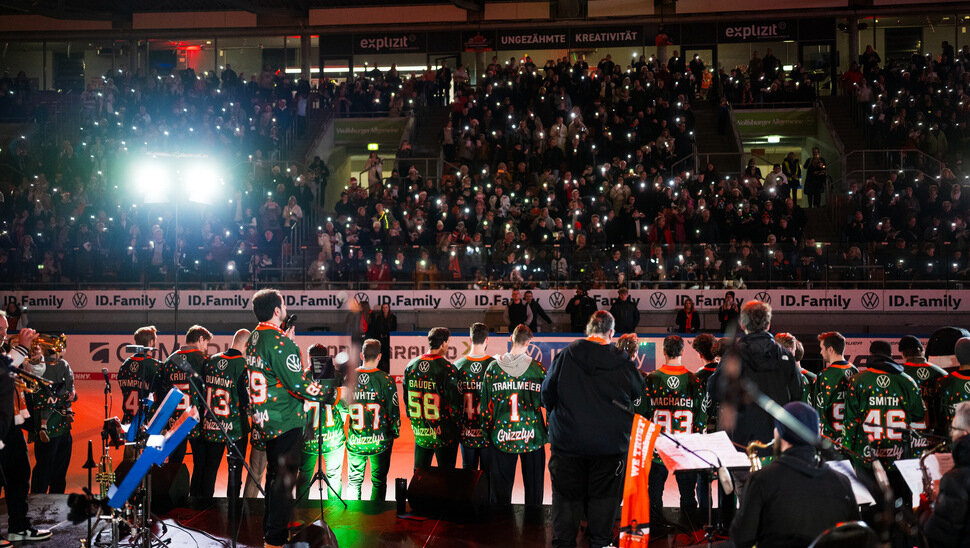 News-Slider: Wolfsburg singt steigt erneut in der Eis Arena