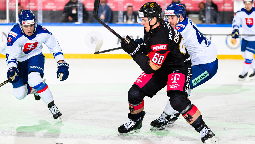 News-Slider: Deutschland ringt die Slowakei nieder