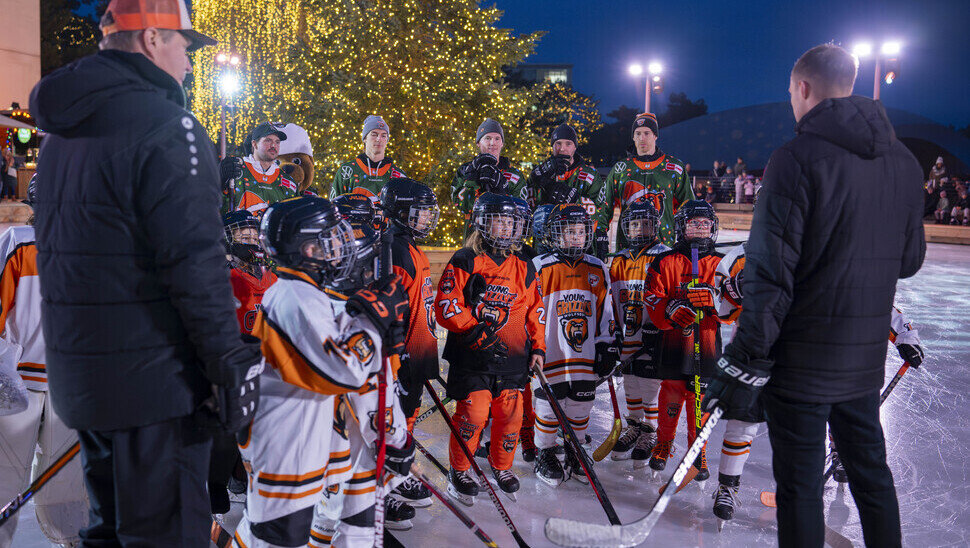 News-Slider: Grizzlys absolvieren Showtraining in der Autostadt