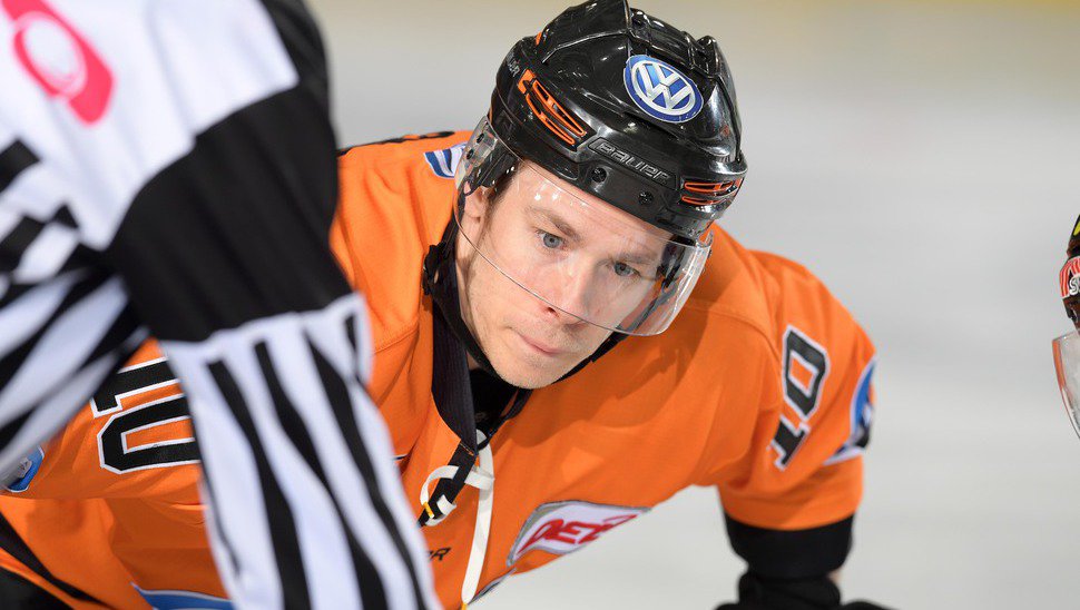 Tyler Haskins und die Grizzlys treffen am ersten Spieltag auf Sinan Akdag und die Adler Mannheim.