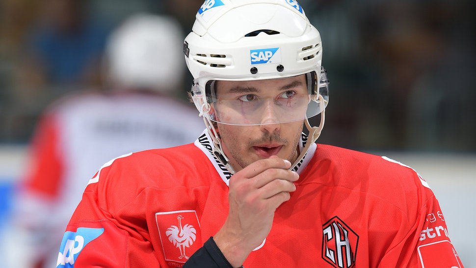 Neuanfang bei den Grizzlys: Stürmer Philip Riefers will zu alter Stärke zurückfinden.