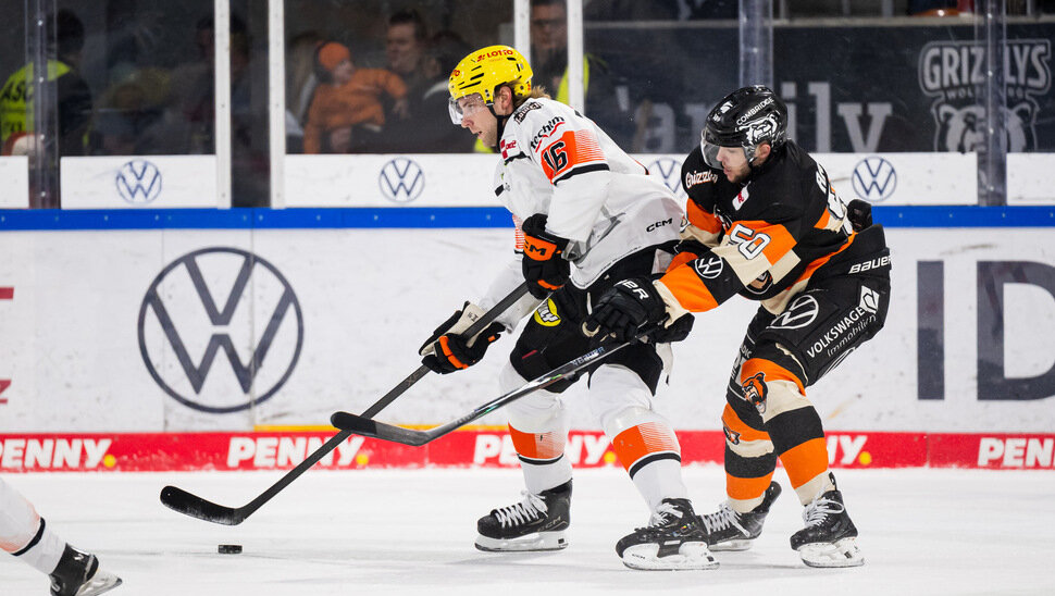 News-Slider: Verteidiger Tommy Pasanen wird ein Grizzly
