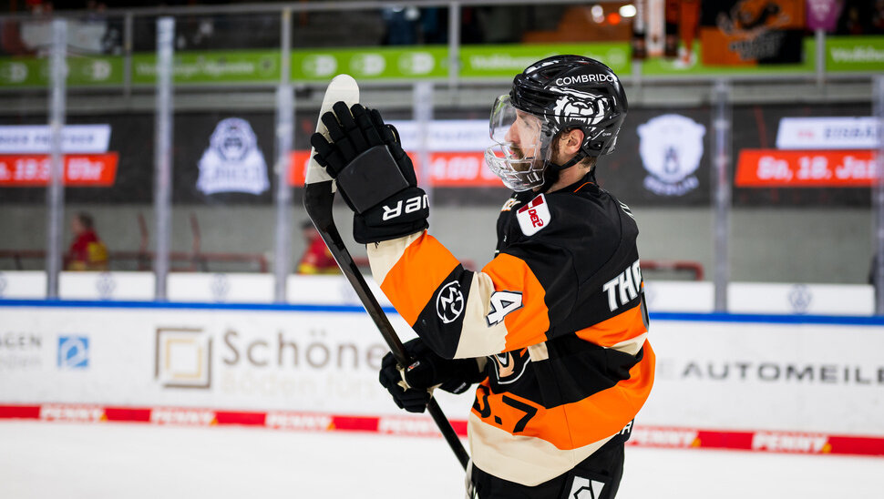 News-Slider: Keaton Thompson bleibt ein Grizzly