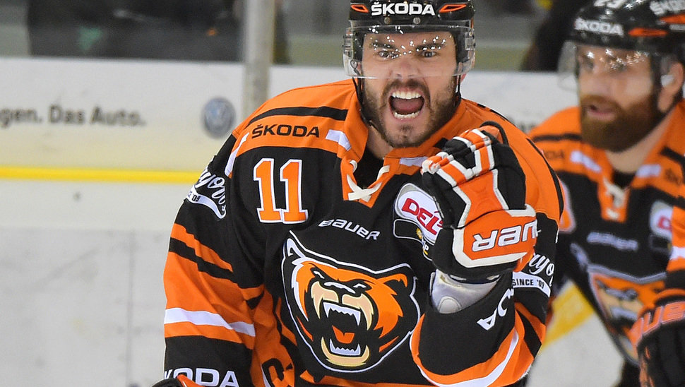 Keine jubelt so schön: Brent Aubin wird für die Grizzlys weiterhin auf Torejagd gehen.