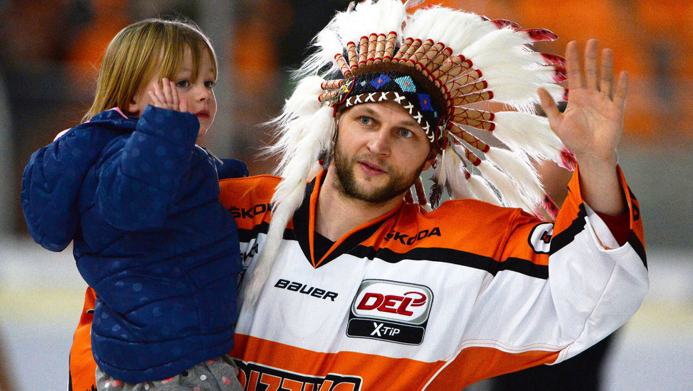 Kopfschmuck, Bart: Traditionen werden in den Playoffs aufrechterhalten und gepflegt.