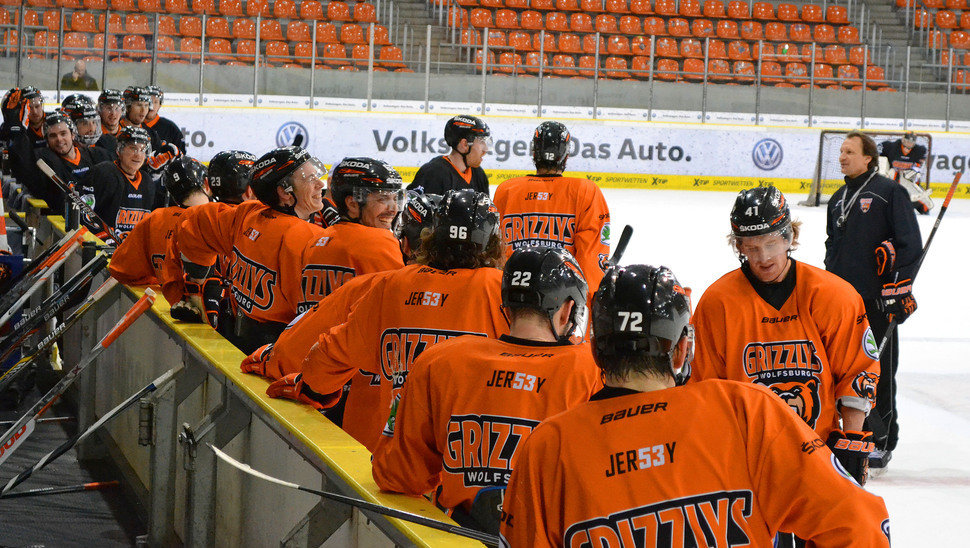 Bestens gelaunt zeigten sich die Grizzlys-Profis bei der Trainingseinheit am Dienstagvormittag.